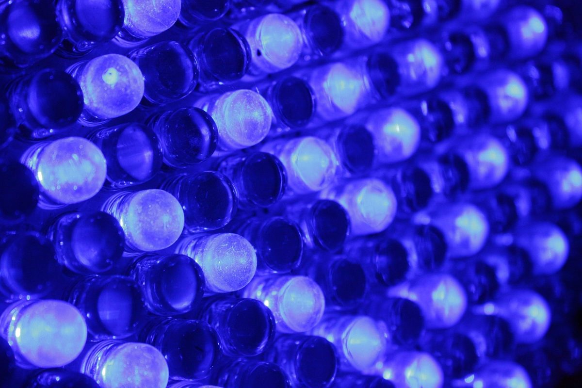 What’s the Buzz About Blue Light Treatment for Adult Acne? 